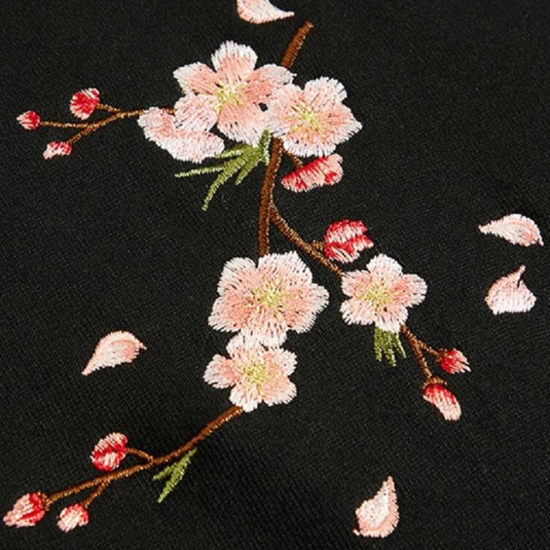 Pull Fleurs Sakura Brodées Noir