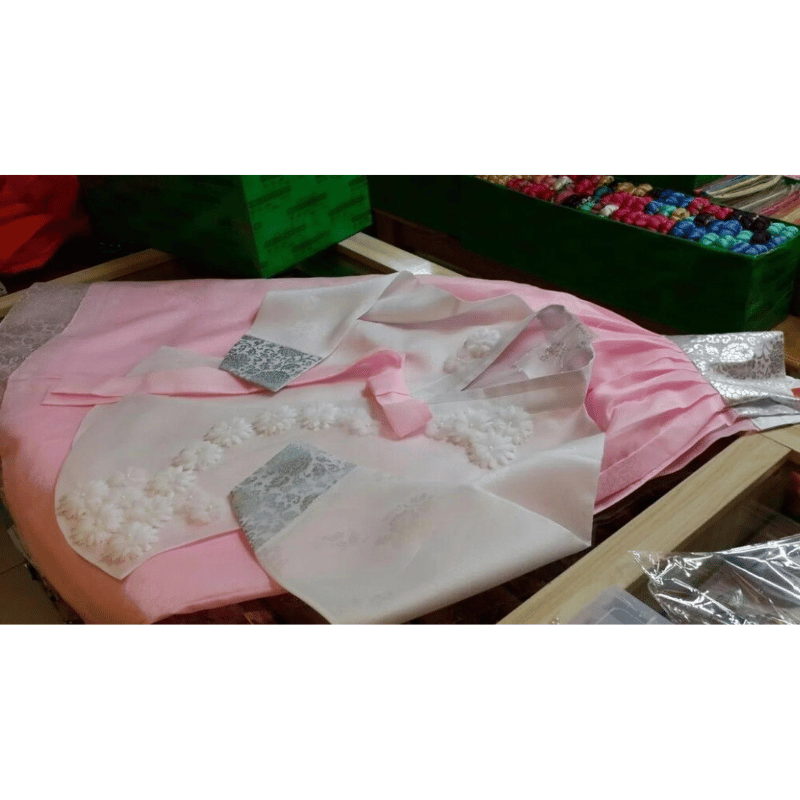Hanbok Couple Rose